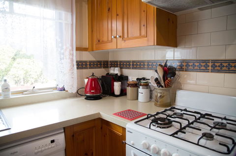 Airleigh-Rose Cottage - Accommodation Burleigh 18