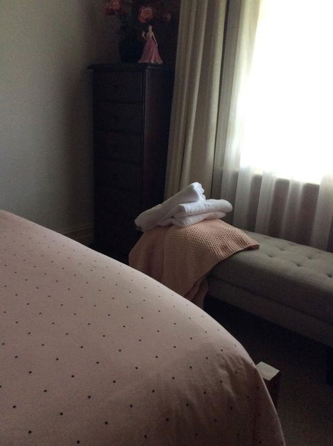 Airleigh-Rose Cottage - Accommodation Burleigh 8