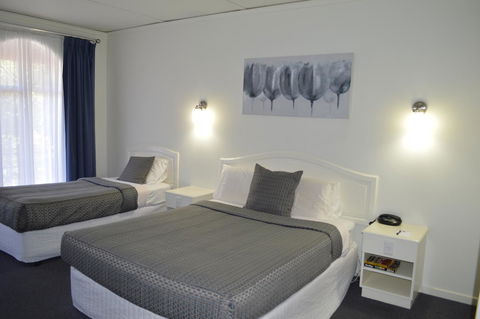 Cathedral Motor Inn - Accommodation Burleigh 9