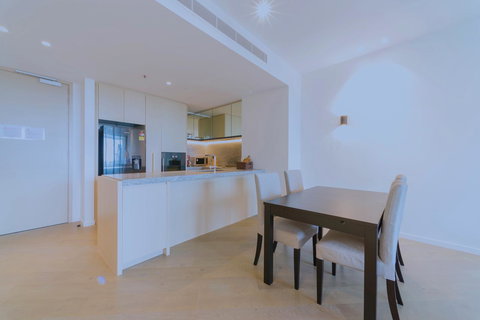 Fawkner Apartment Bay-view 5 - Accommodation Burleigh 28