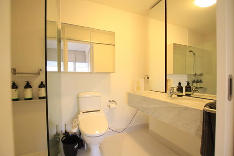 Nest-Apartments On QV - Accommodation Burleigh 22