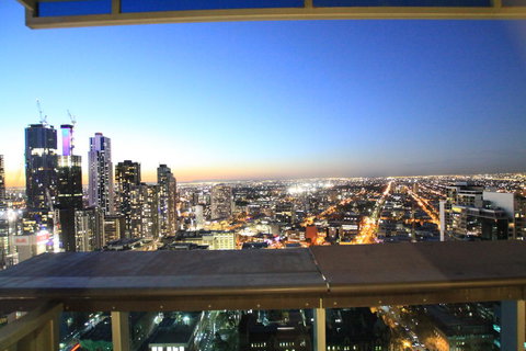 Nest-Apartments On QV - Accommodation Burleigh 25