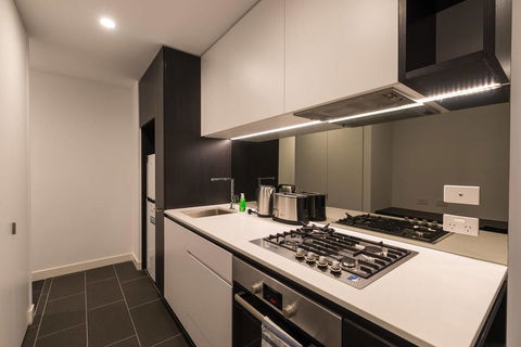 Astrina 2 Bed 2 Bath Apartment - Accommodation Burleigh 3