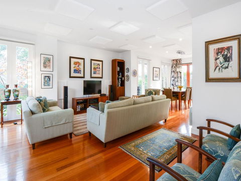 Boutique Stays - Maple On Kent - Accommodation Burleigh 2