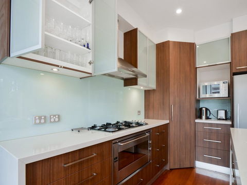 Boutique Stays - Maple On Kent - Accommodation Burleigh 6