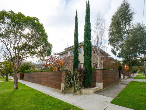 Boutique Stays - Maple On Kent - Accommodation Burleigh 26