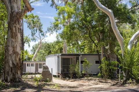 Dandaloo Gardens - Accommodation Burleigh 2