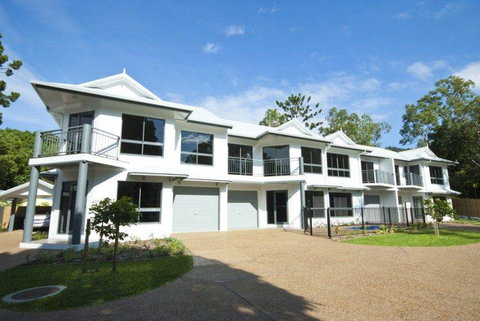 Woodville Beach Townhouse 6 - Accommodation Burleigh 6