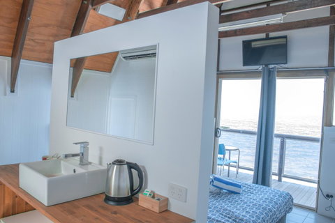 Nomads Magnetic Island - Accommodation Burleigh 2