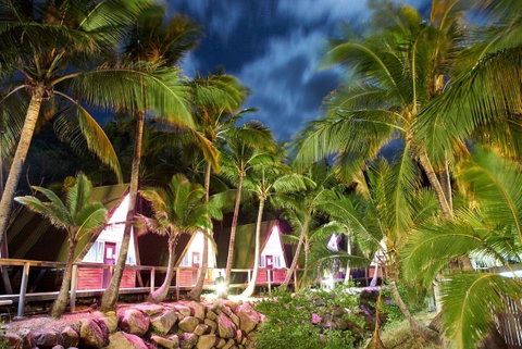 Nomads Magnetic Island - Accommodation Burleigh 1