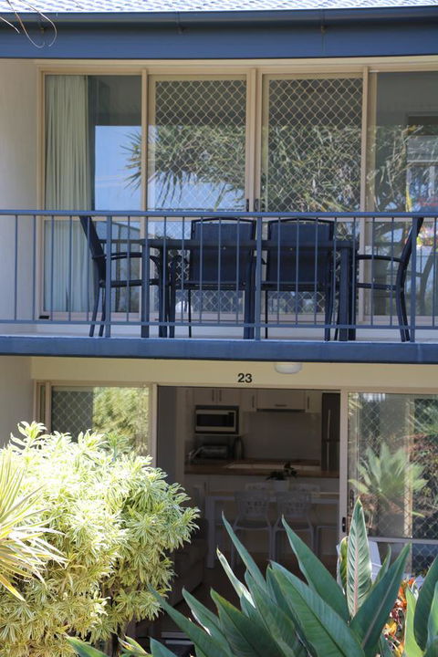 Beach Break - Accommodation Burleigh 2