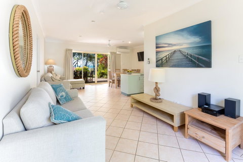Sails On Horseshoe - Accommodation Burleigh 10