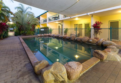 Sails On Horseshoe - Accommodation Burleigh 1