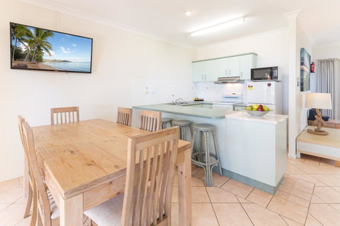 Sails On Horseshoe - Accommodation Burleigh 38