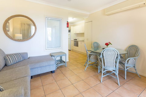 Sails On Horseshoe - Accommodation Burleigh 39