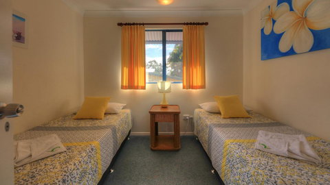 Dolphin Waters - Accommodation Burleigh 9