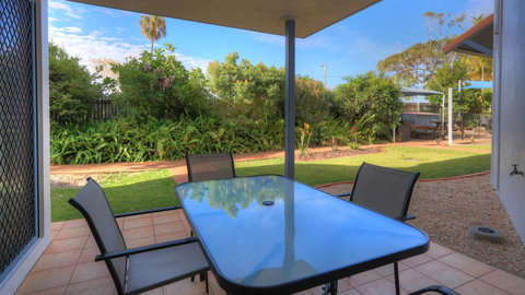 Dolphin Waters - Accommodation Burleigh 11