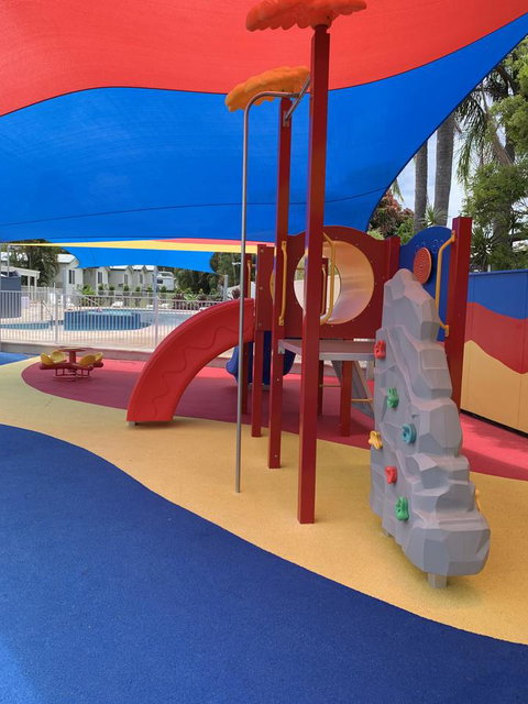 Alex Beach Cabins And Tourist Park - Accommodation Burleigh 6