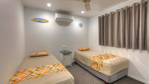 Alex Beach Cabins And Tourist Park - Accommodation Burleigh 10