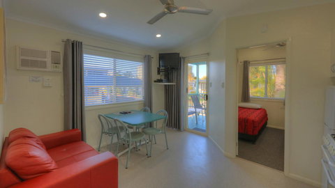 Alex Beach Cabins And Tourist Park - Accommodation Burleigh 32
