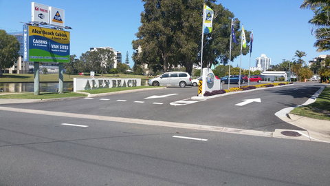 Alex Beach Cabins And Tourist Park - Accommodation Burleigh 19