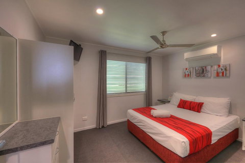 Alex Beach Cabins And Tourist Park - Accommodation Burleigh 8