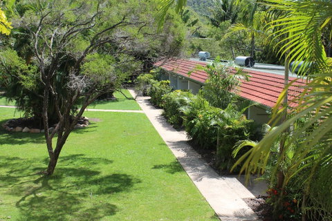 Amaroo On Mandalay, Magnetic Island - Accommodation Burleigh 38