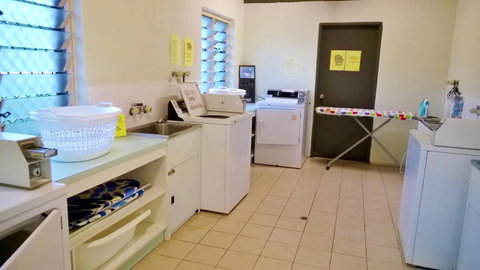 Island Leisure Resort - Accommodation Burleigh 27