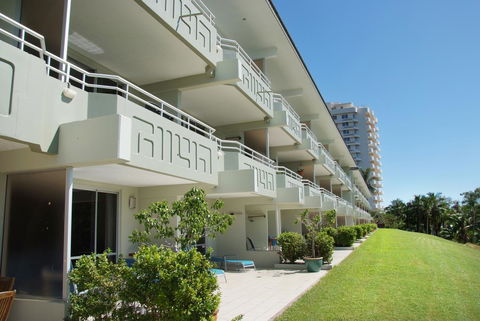 Poinciana 112 - Accommodation Burleigh 9