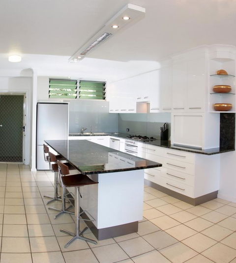 Poinciana 112 - Accommodation Burleigh 6