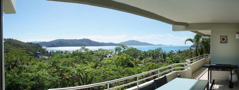 Poinciana 112 - Accommodation Burleigh 4