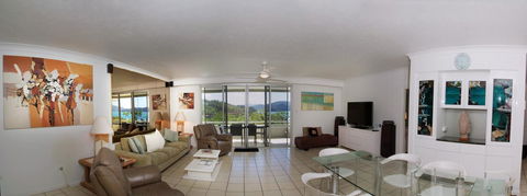 Poinciana 112 - Accommodation Burleigh 5