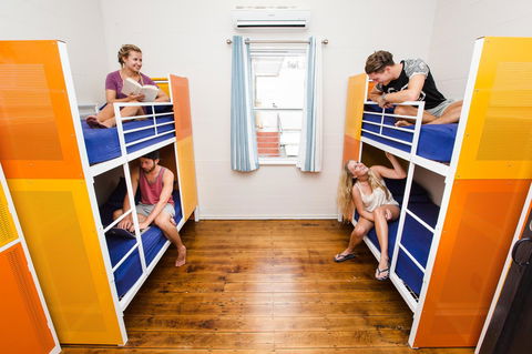 Mad Monkey Central - Accommodation Burleigh 18