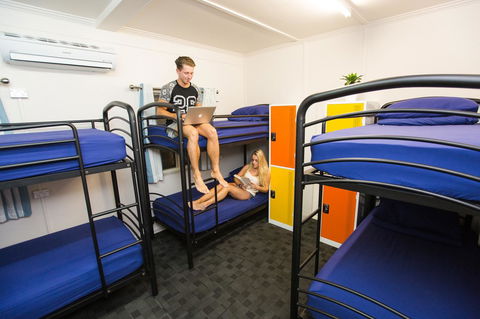 Mad Monkey Central - Accommodation Burleigh 22