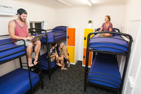Mad Monkey Central - Accommodation Burleigh 21