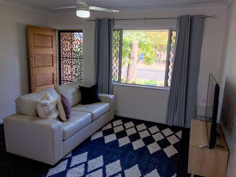 Picnic Point Villas - Accommodation Burleigh 0