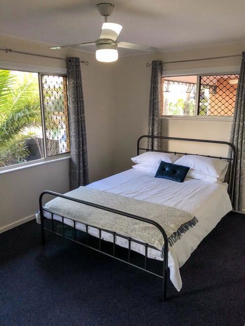 Picnic Point Villas - Accommodation Burleigh 1