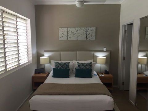 Portsea 26 - Accommodation Burleigh 16