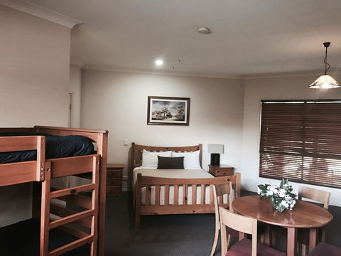 The Bearded Dragon Boutique Hotel - Accommodation Burleigh 42