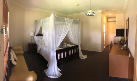 The Bearded Dragon Boutique Hotel - Accommodation Burleigh 6