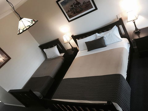 The Bearded Dragon Boutique Hotel - Accommodation Burleigh 3