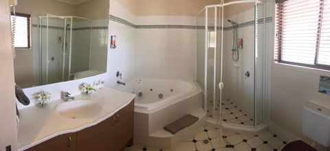 The Bearded Dragon Boutique Hotel - Accommodation Burleigh 5