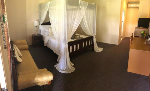 The Bearded Dragon Boutique Hotel - Accommodation Burleigh 9