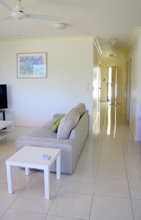 Magnetic Sunsets Resort - Accommodation Burleigh 5