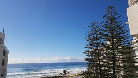 Surfers Chalet - Accommodation Burleigh 21