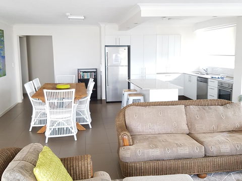 Surfers Chalet - Accommodation Burleigh 33