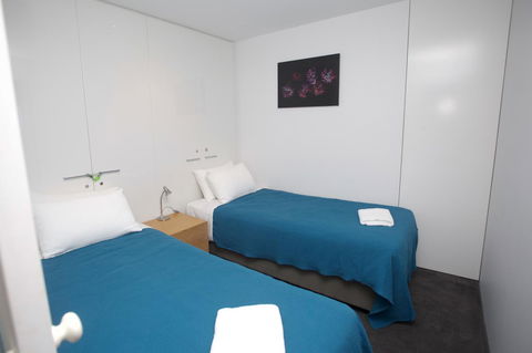 Circle Luxury Holidays - Accommodation Burleigh 7