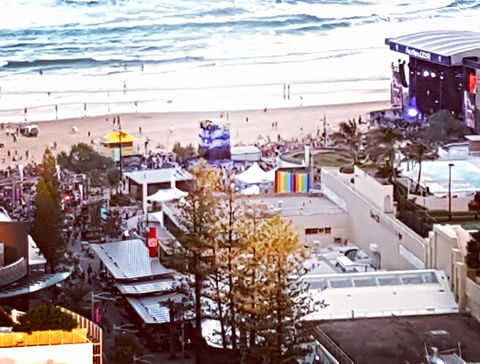 Circle Luxury Holidays - Accommodation Burleigh 29