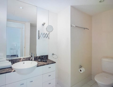 Circle Luxury Holidays - Accommodation Burleigh 1