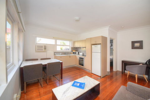 Backpackers In Paradise 18-35 Hostel - Accommodation Burleigh 11